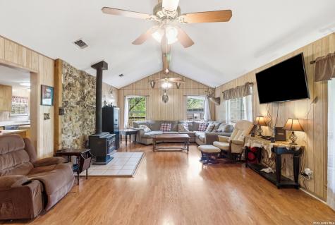 2115 Mesa Verde Road Medina TX 78055