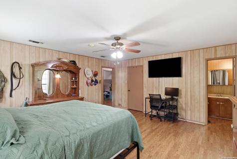 2115 Mesa Verde Road Medina TX 78055