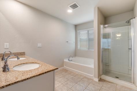 10302 Relic Oaks San Antonio TX 78240
