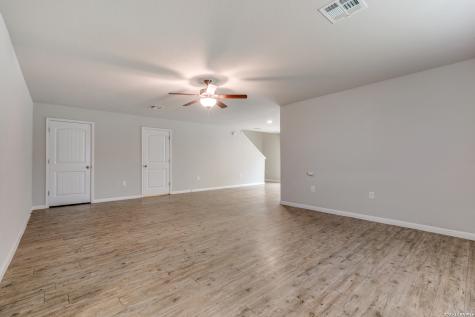 10302 Relic Oaks San Antonio TX 78240
