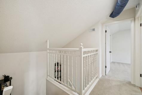 802 Eagle Creek Floresville TX 78114