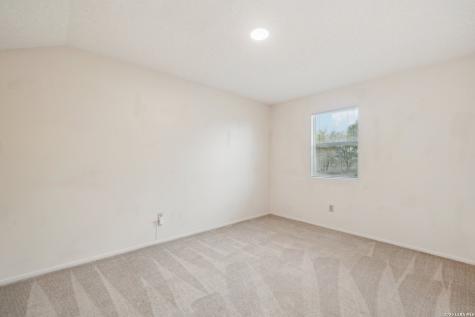 802 Eagle Creek Floresville TX 78114