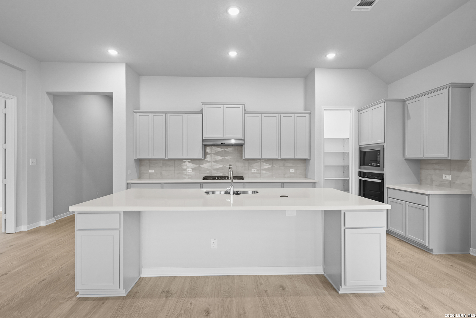 2503 Tortuga Verde San Antonio TX 78245