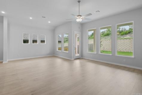 2503 Tortuga Verde San Antonio TX 78245