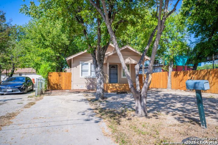 427 Goodrich San Antonio TX 78201