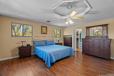 102 Zornia Castle Hills TX 78213
