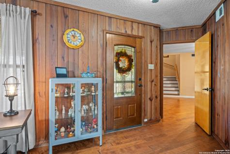 102 Zornia Castle Hills TX 78213