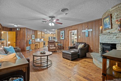 102 Zornia Castle Hills TX 78213
