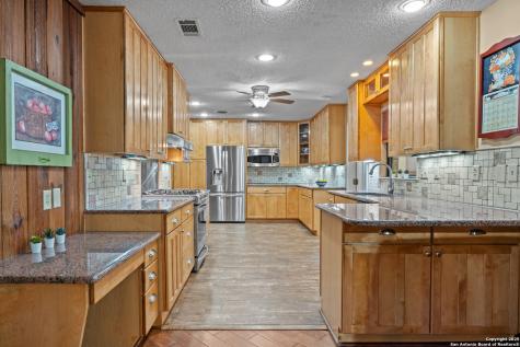 102 Zornia Castle Hills TX 78213
