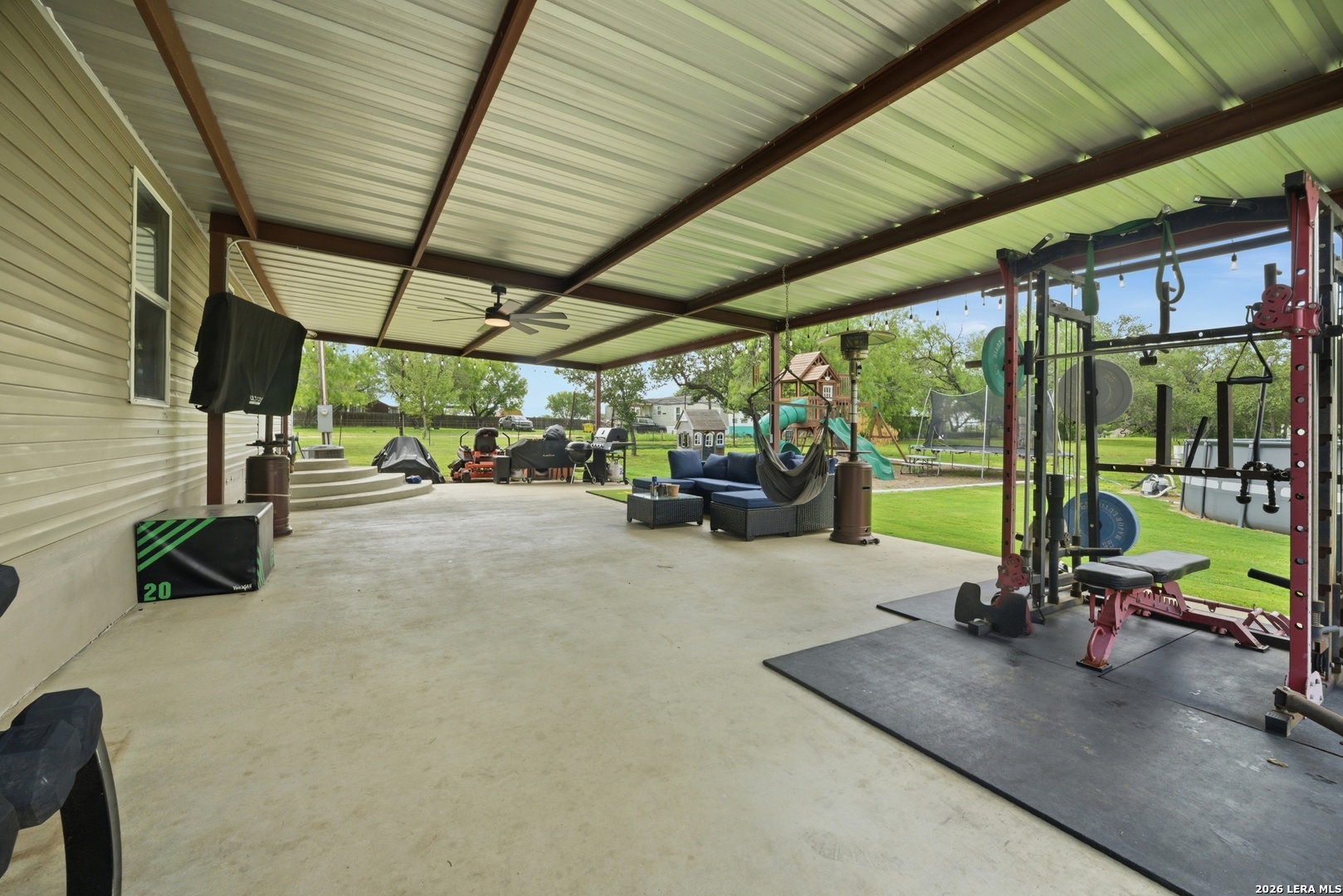 918 County Road 7711 Devine TX 78016