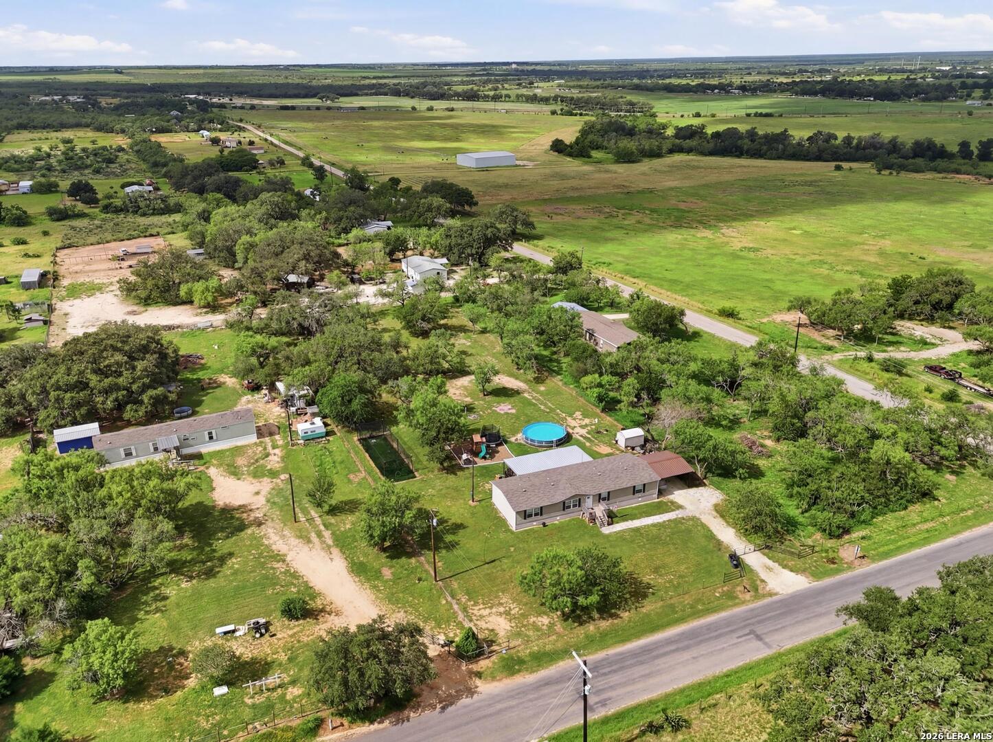 918 County Road 7711 Devine TX 78016