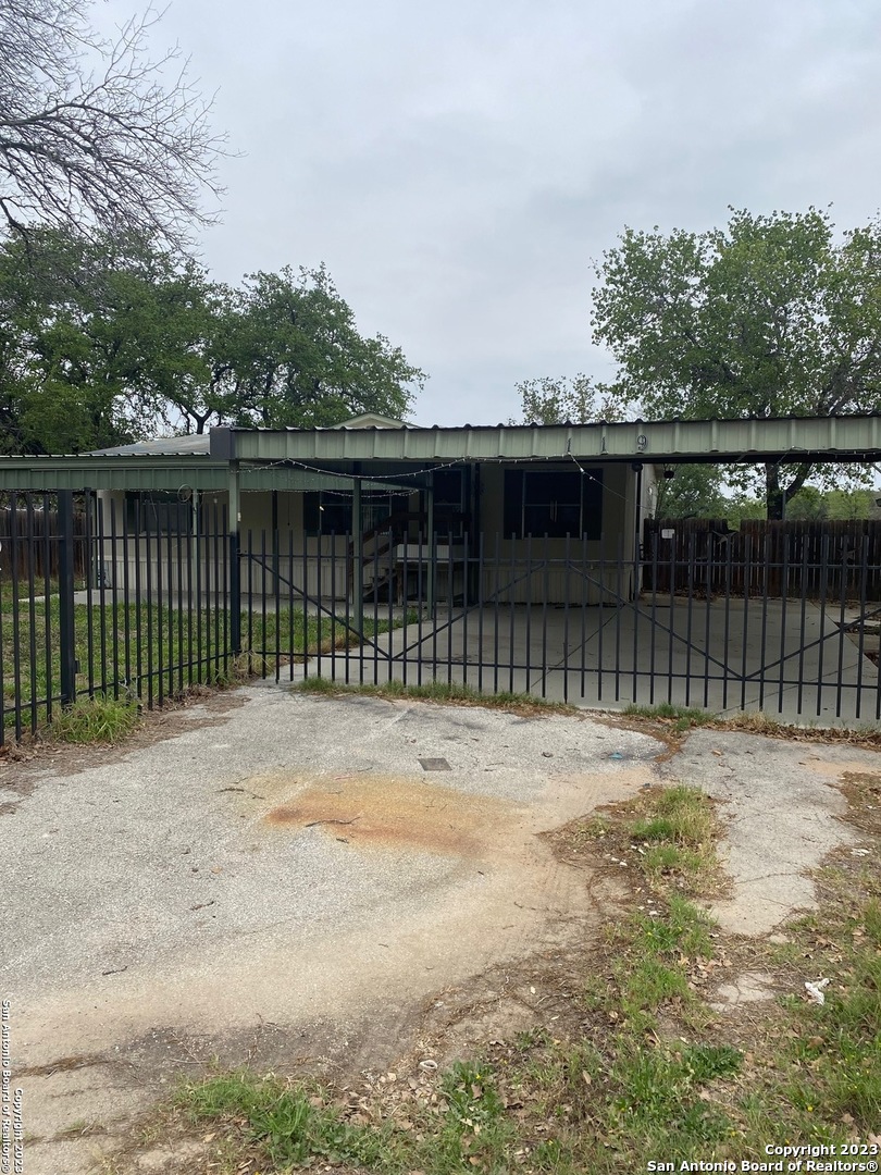 119 Heather Circle Natalia TX 78059