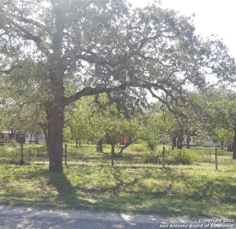 495 Terrace Hill Lane Floresville TX 78114