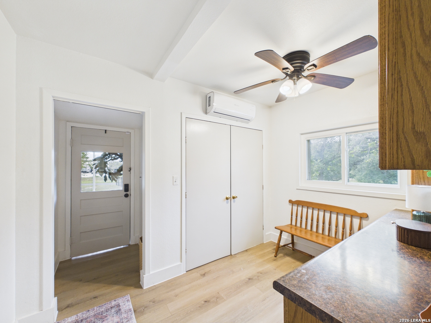 112 Live Oak Poth TX 78147