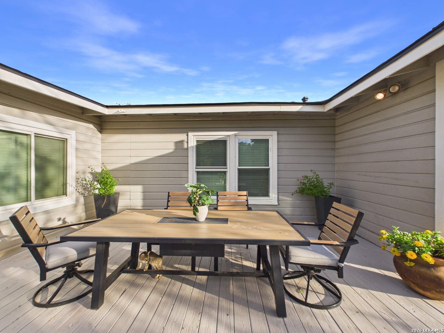 112 Live Oak Poth TX 78147
