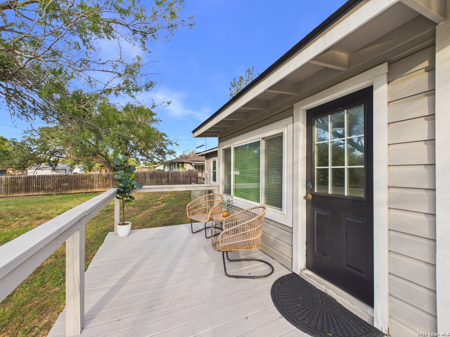 112 Live Oak Poth TX 78147