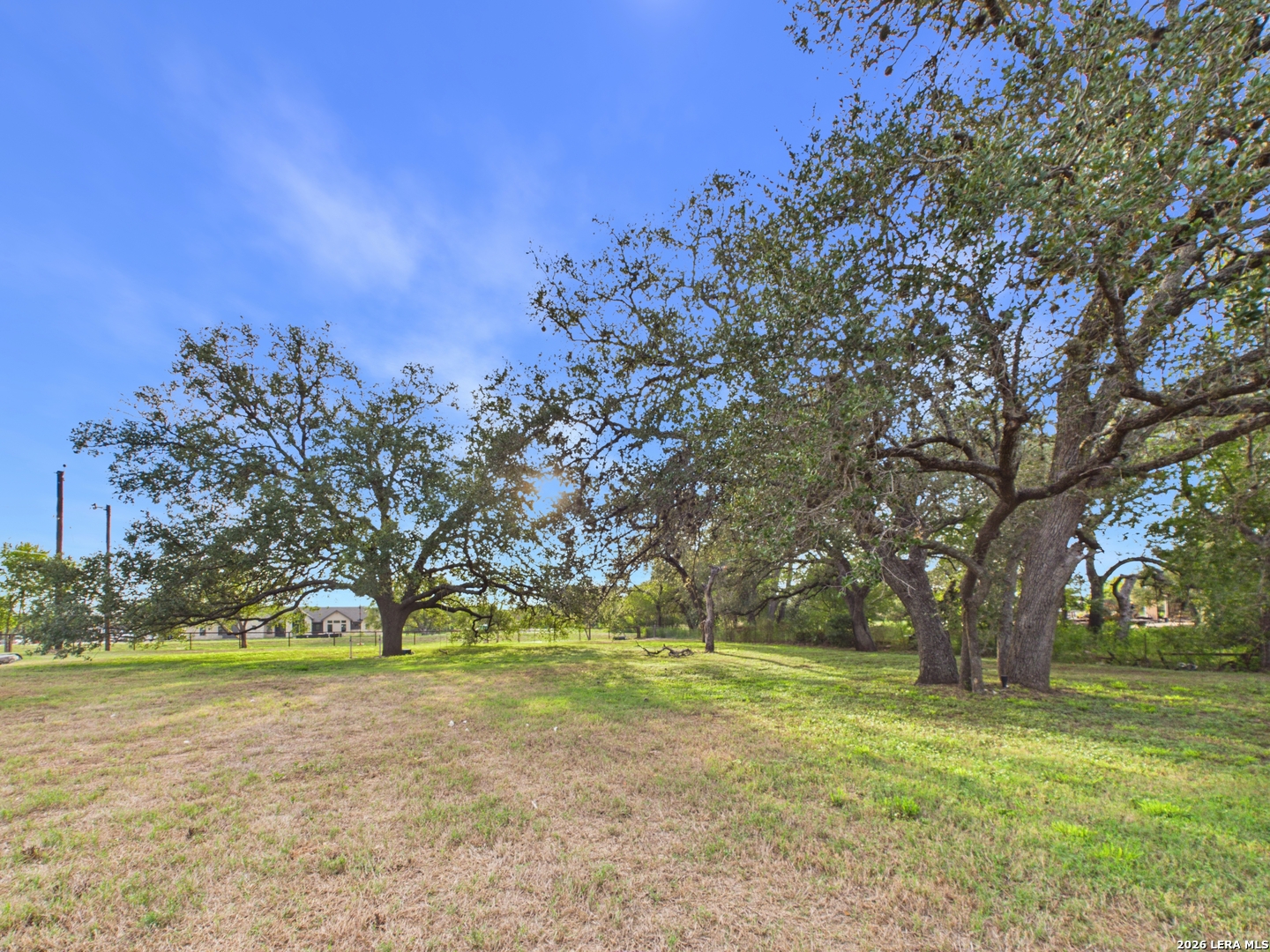 112 Live Oak Poth TX 78147