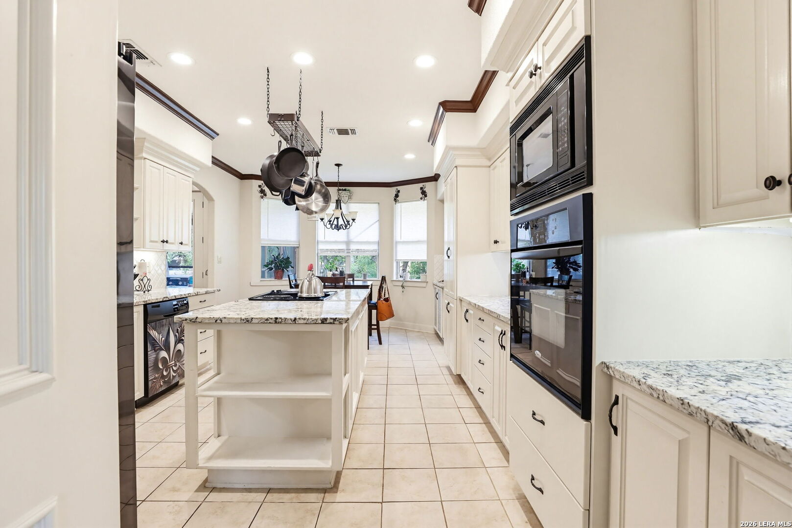 1103 Eagle View Pleasanton TX 78064