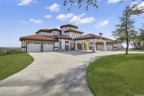 205 County Road 2727 Mico TX 78056