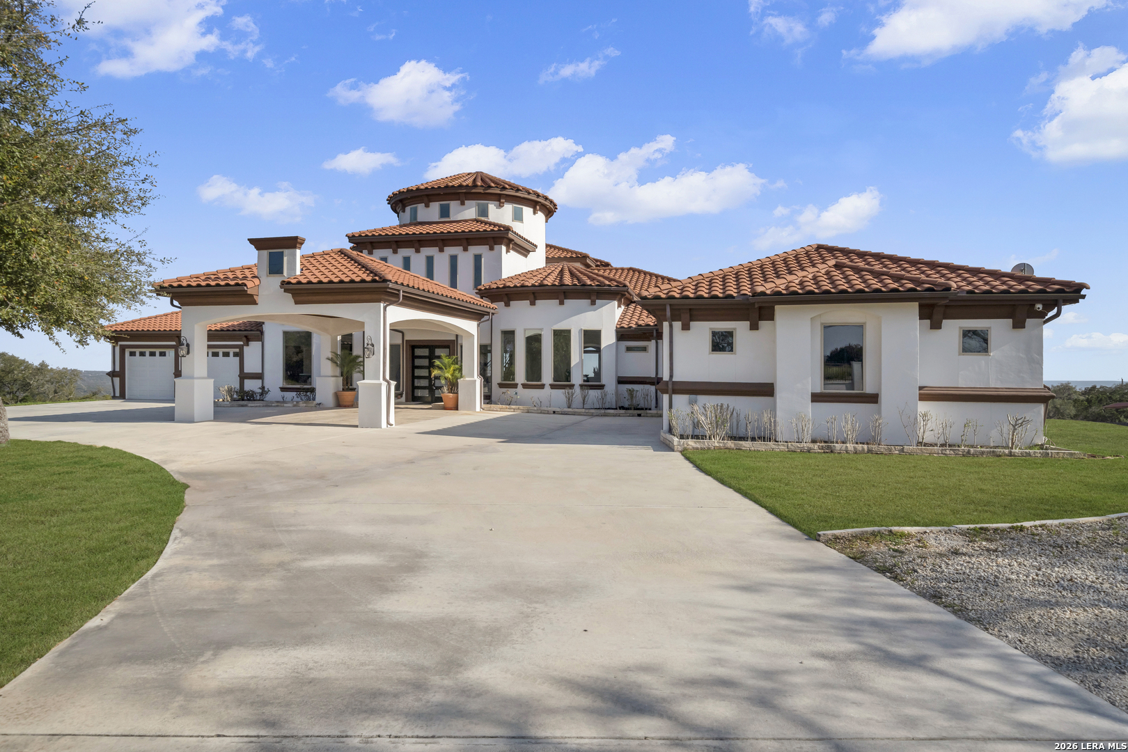 205 County Road 2727 Mico TX 78056