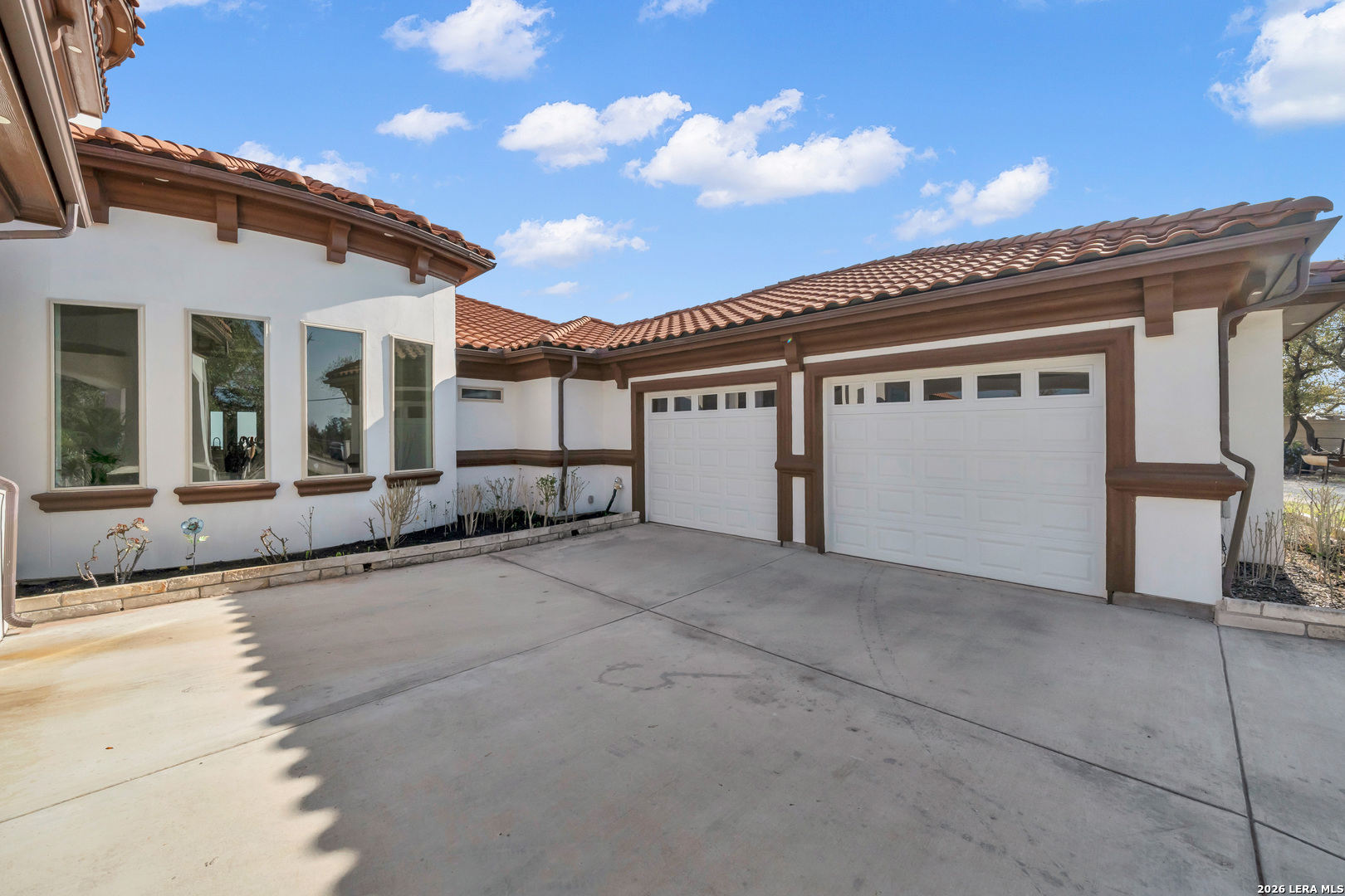 205 County Road 2727 Mico TX 78056