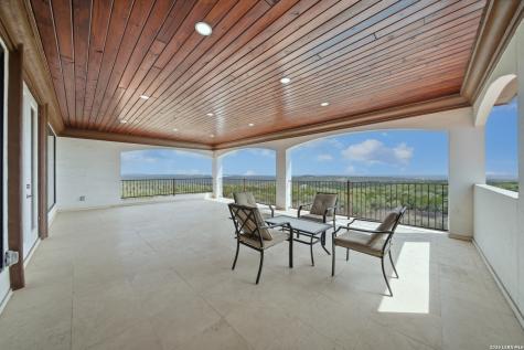 205 County Road 2727 Mico TX 78056