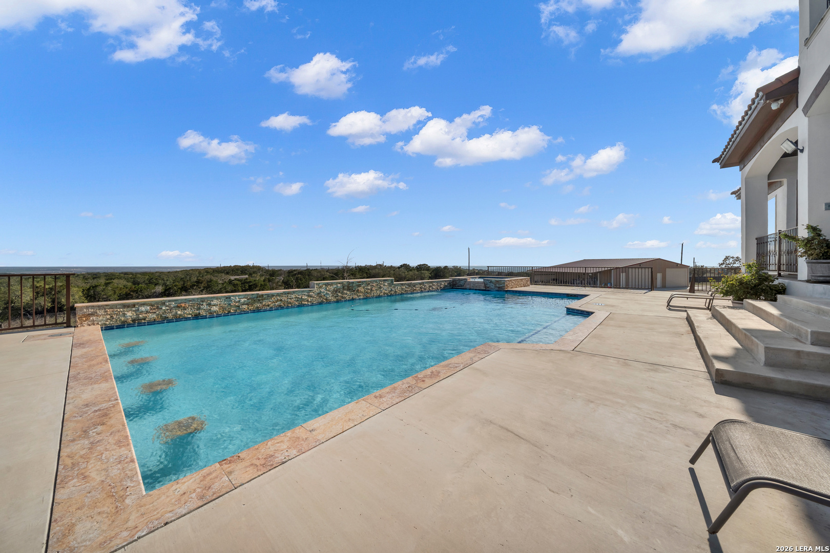 205 County Road 2727 Mico TX 78056