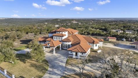 205 County Road 2727 Mico TX 78056