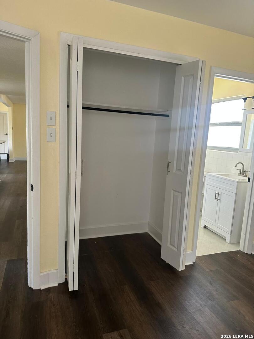 462 Hialeah San Antonio TX 78218