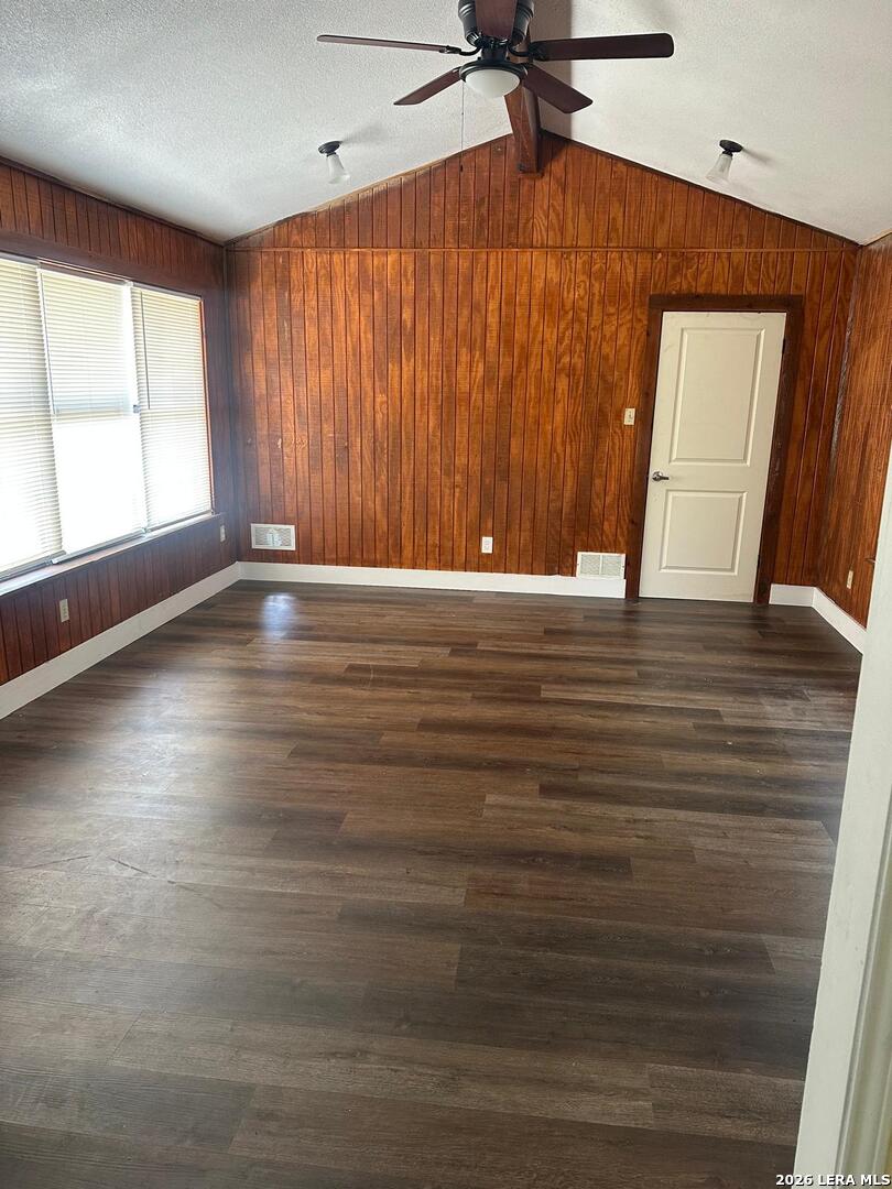 462 Hialeah San Antonio TX 78218