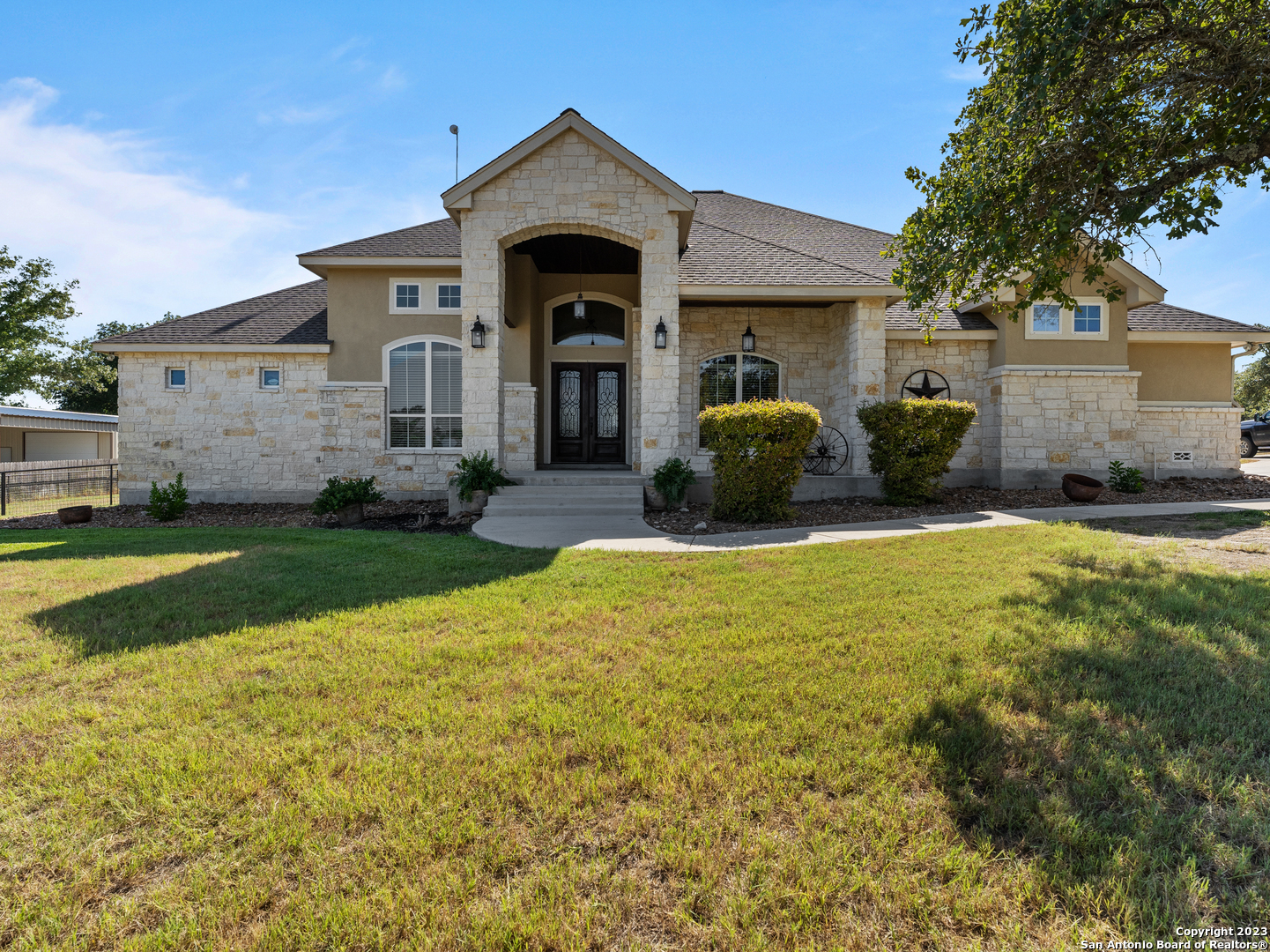 121 Cover Point Adkins TX 78101
