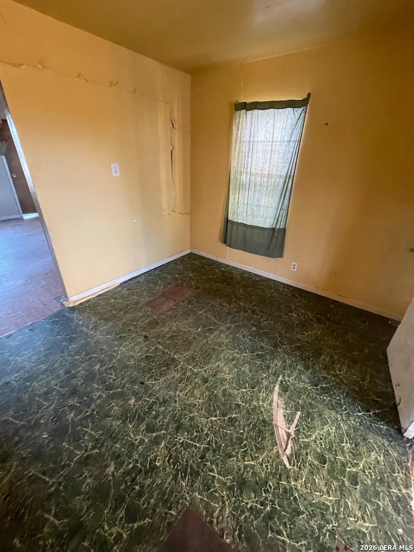 614 Sunglo San Antonio TX 78221
