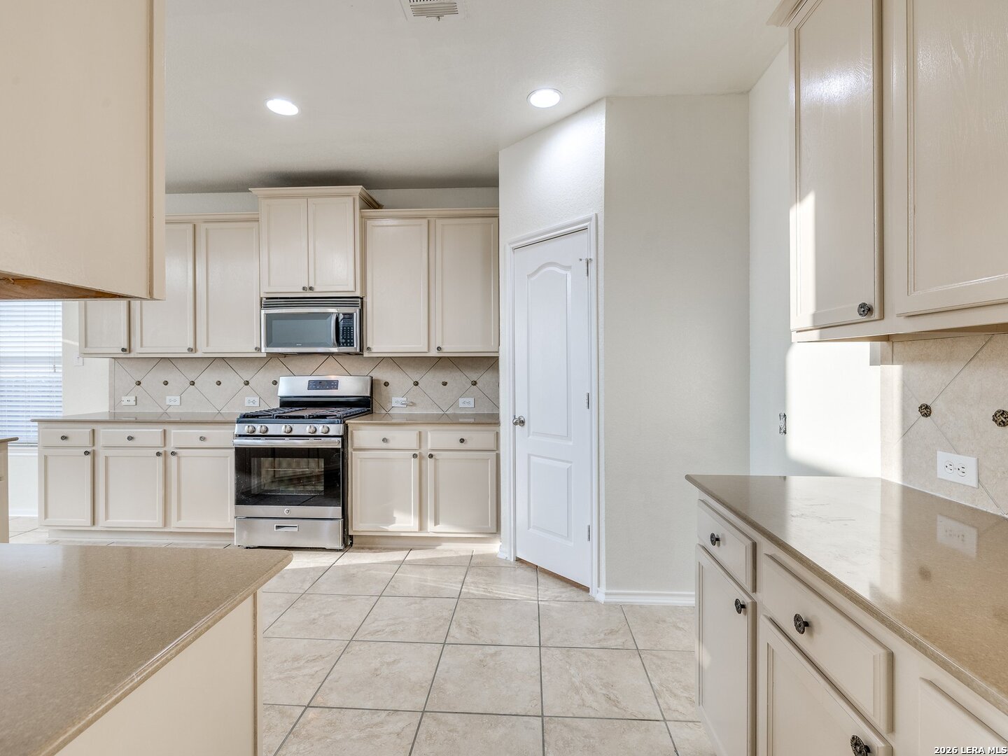 24822 Catalan Cliff San Antonio TX 78261