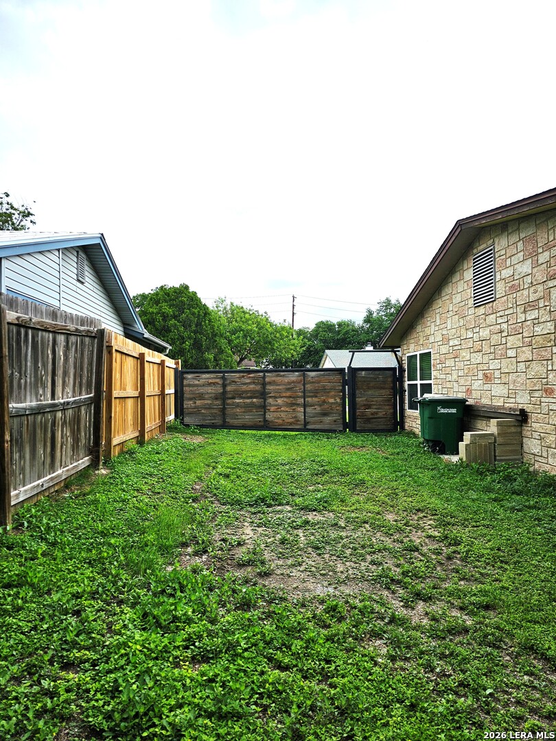 9406 Sugarloaf San Antonio TX 78245