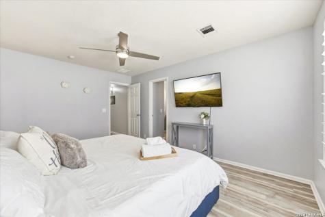 13517 Bristow Dawn San Antonio TX 78217
