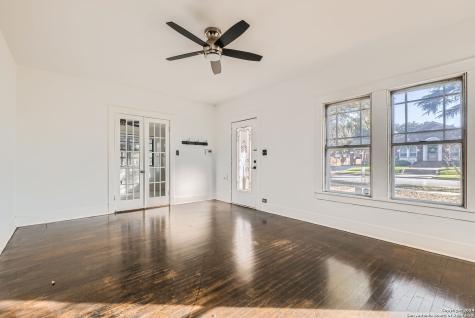 1611 Mckinley Avenue San Antonio TX 78210