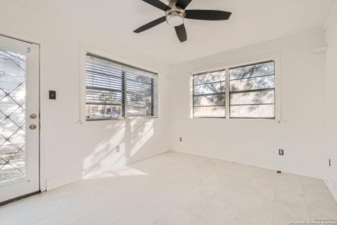 1611 Mckinley Avenue San Antonio TX 78210