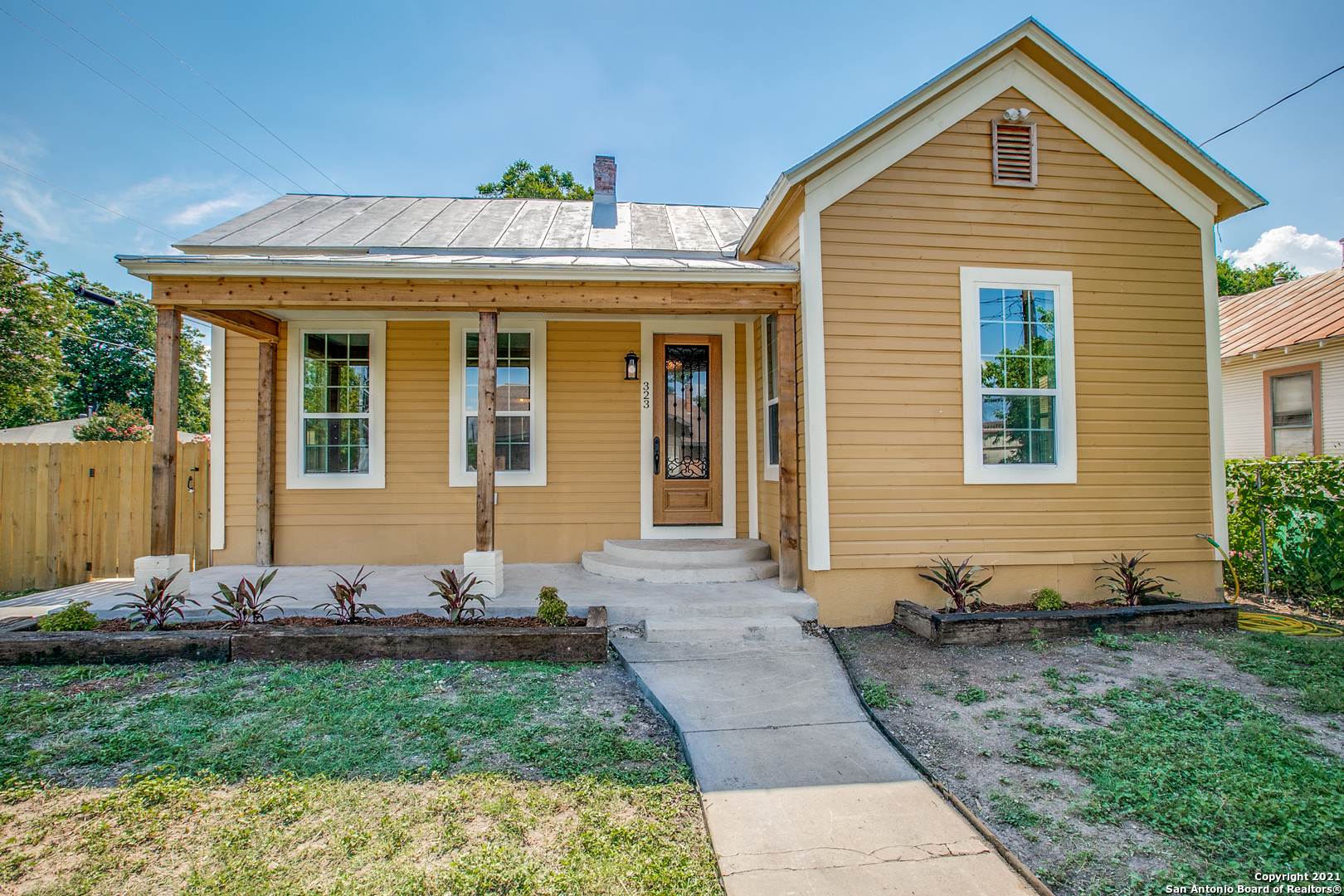 323 Hunstock Avenue San Antonio TX 78210
