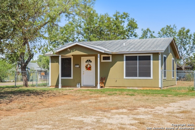 201 Broadway Street Jourdanton TX 78026