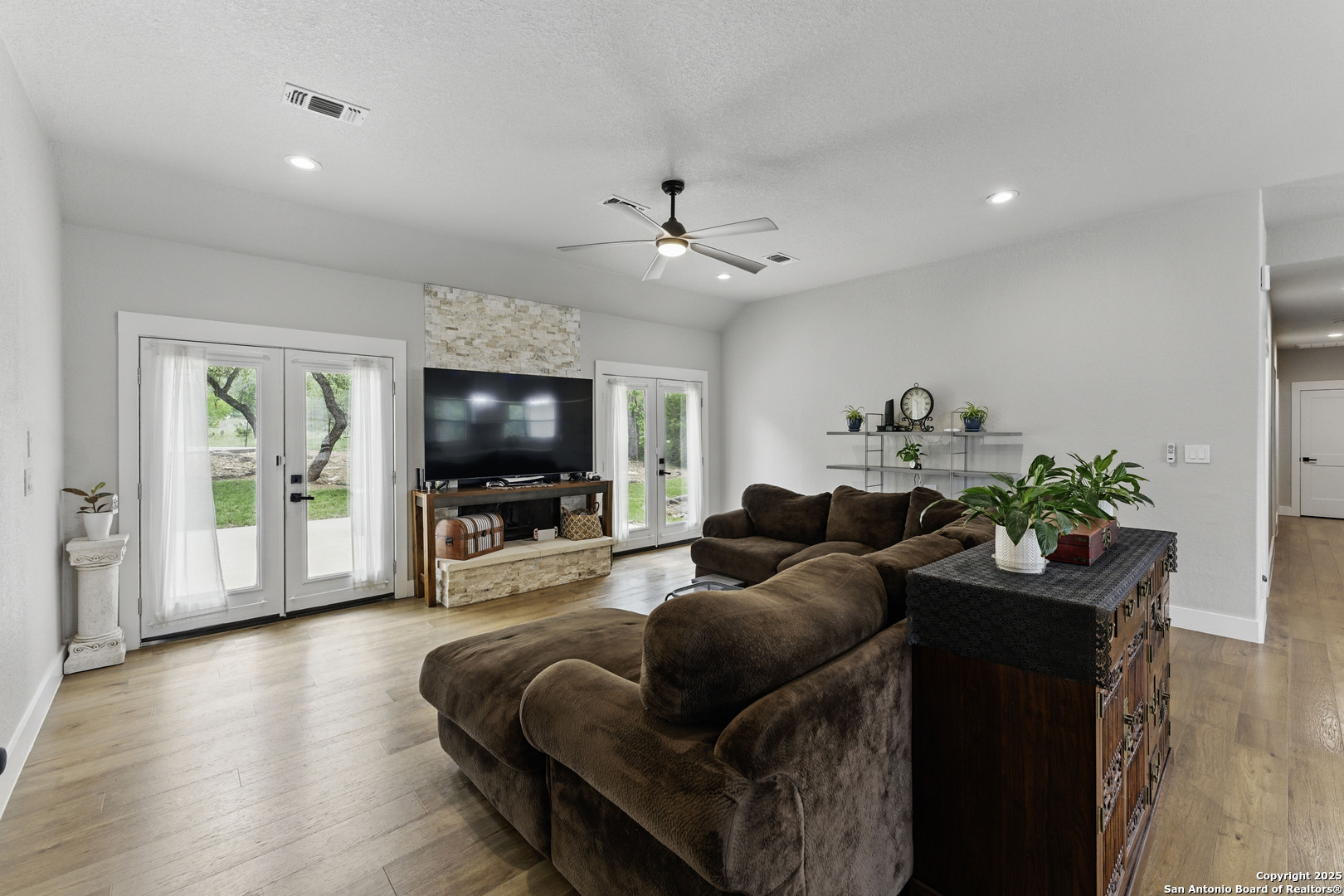 725 Winding View New Braunfels TX 78132