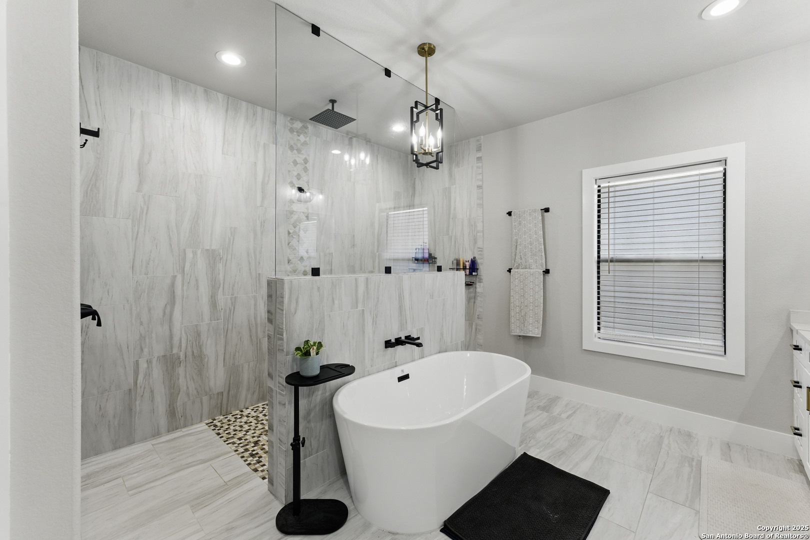 725 Winding View New Braunfels TX 78132
