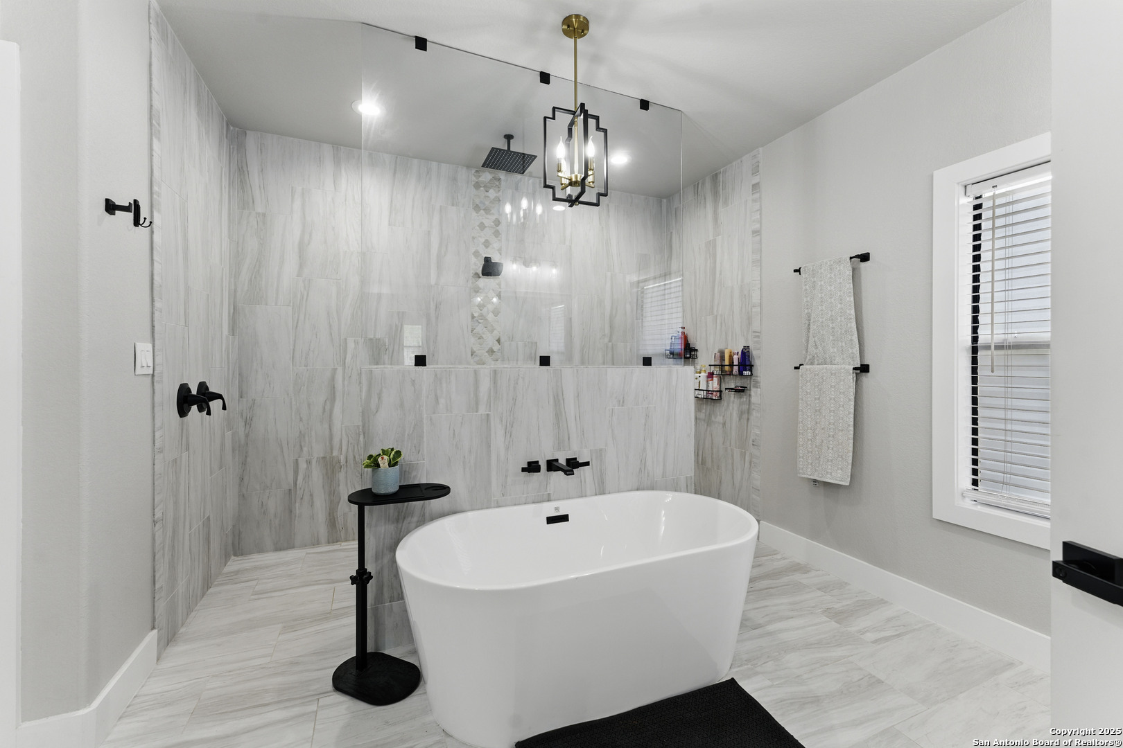 725 Winding View New Braunfels TX 78132