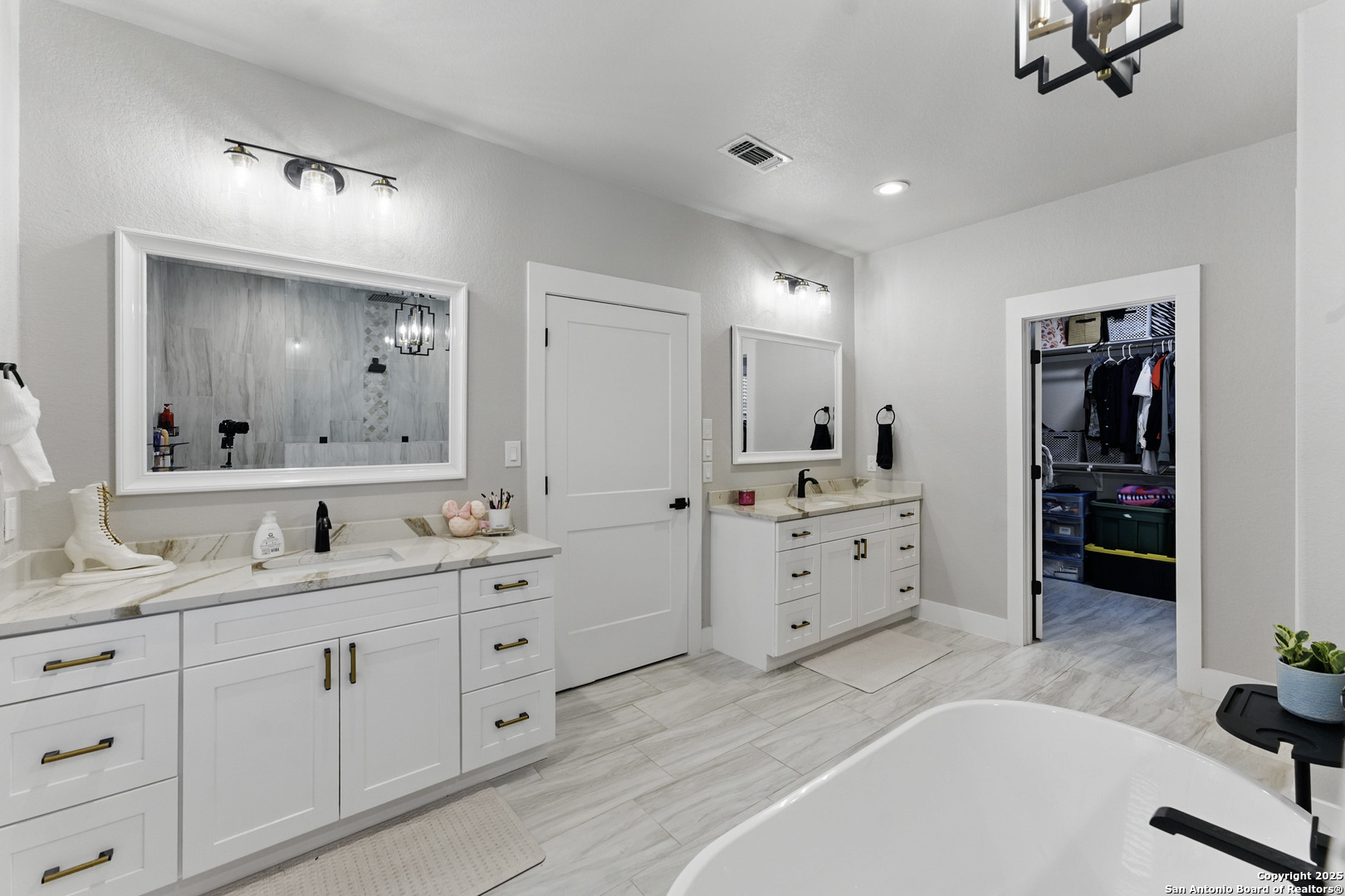 725 Winding View New Braunfels TX 78132