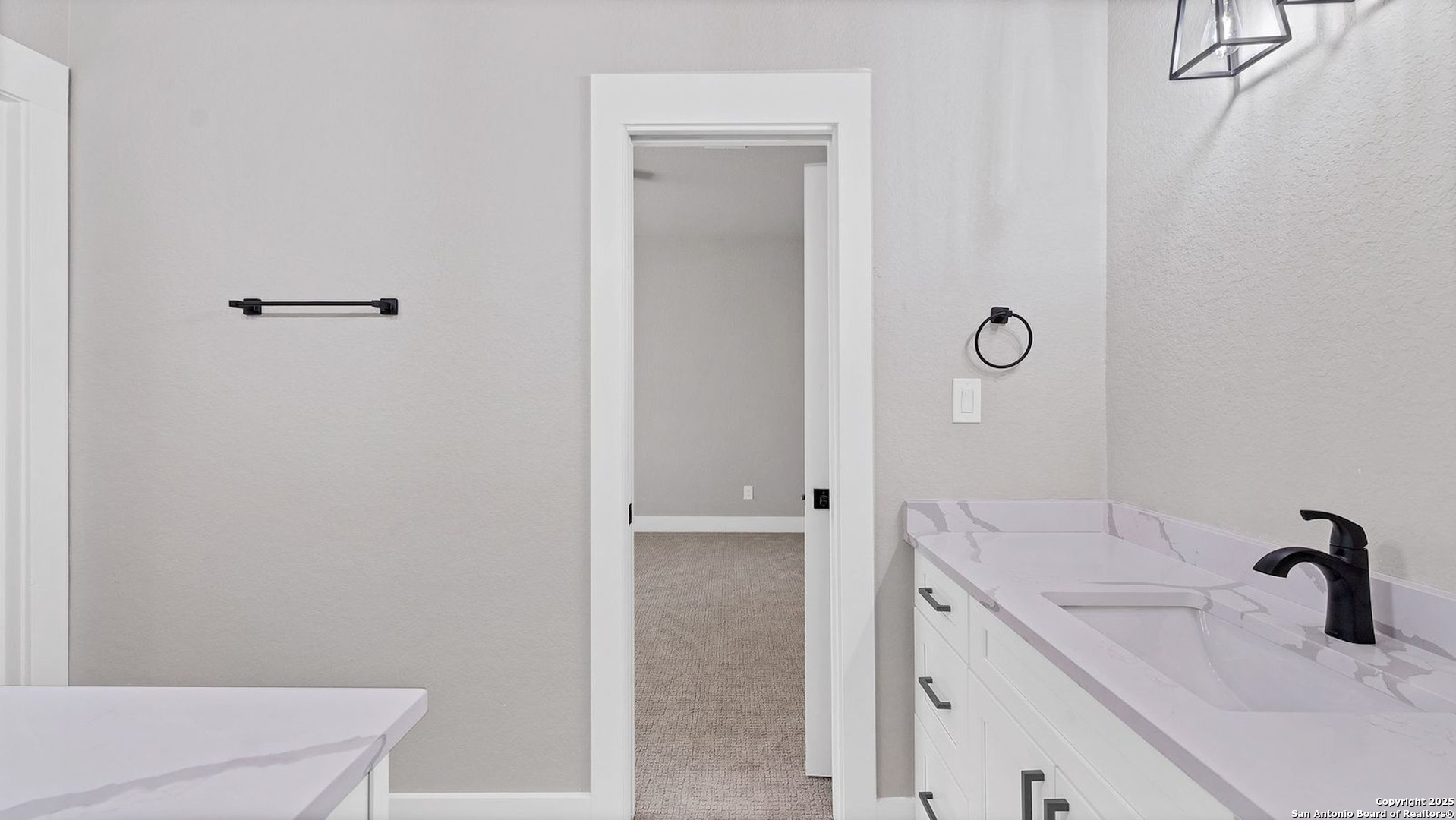 725 Winding View New Braunfels TX 78132