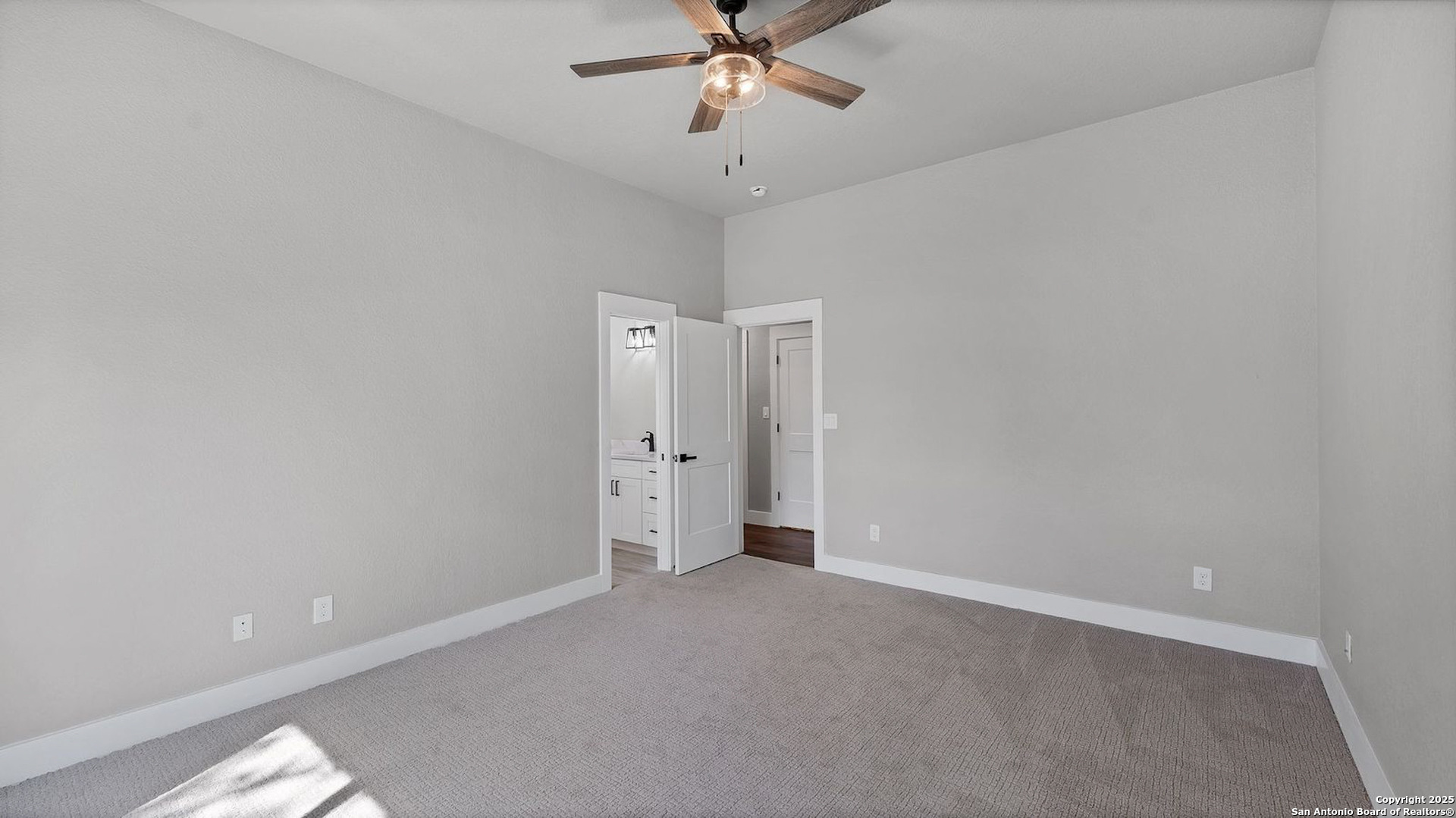 725 Winding View New Braunfels TX 78132