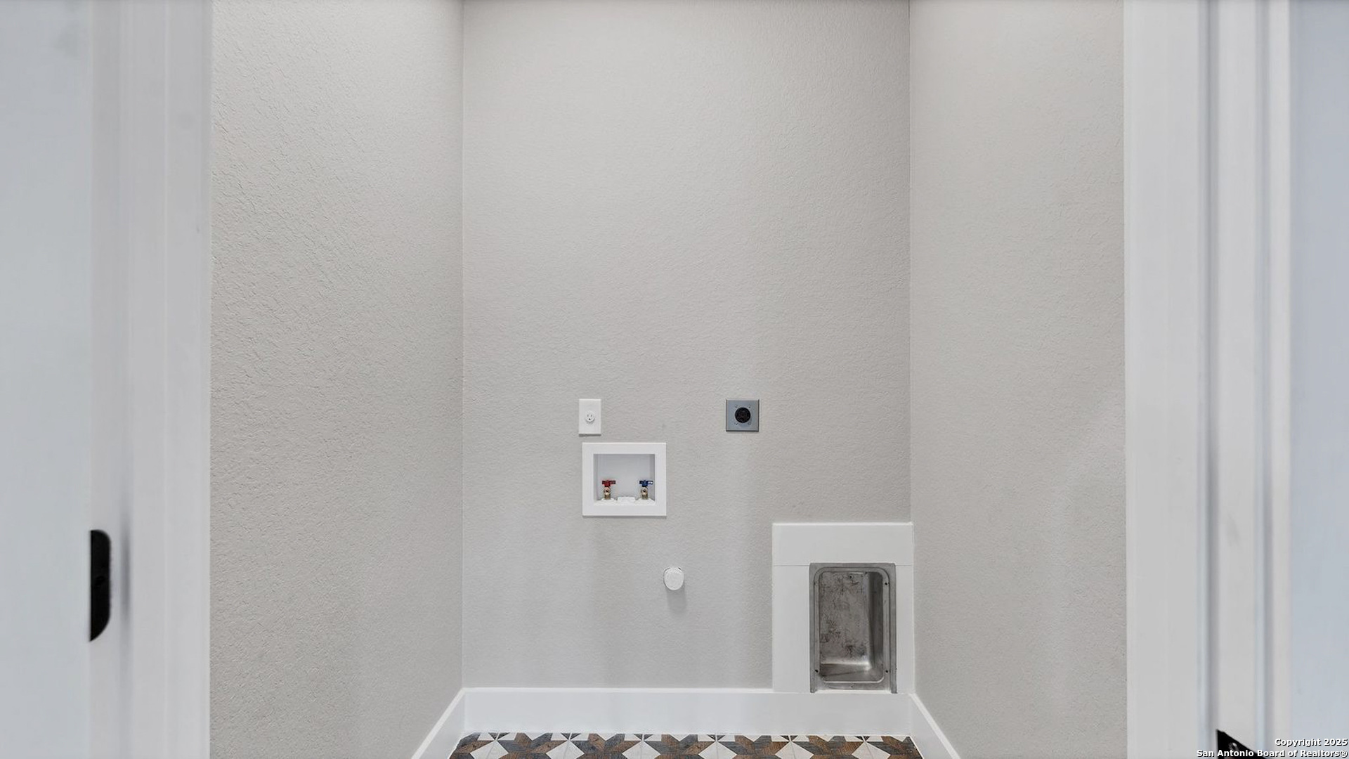 725 Winding View New Braunfels TX 78132