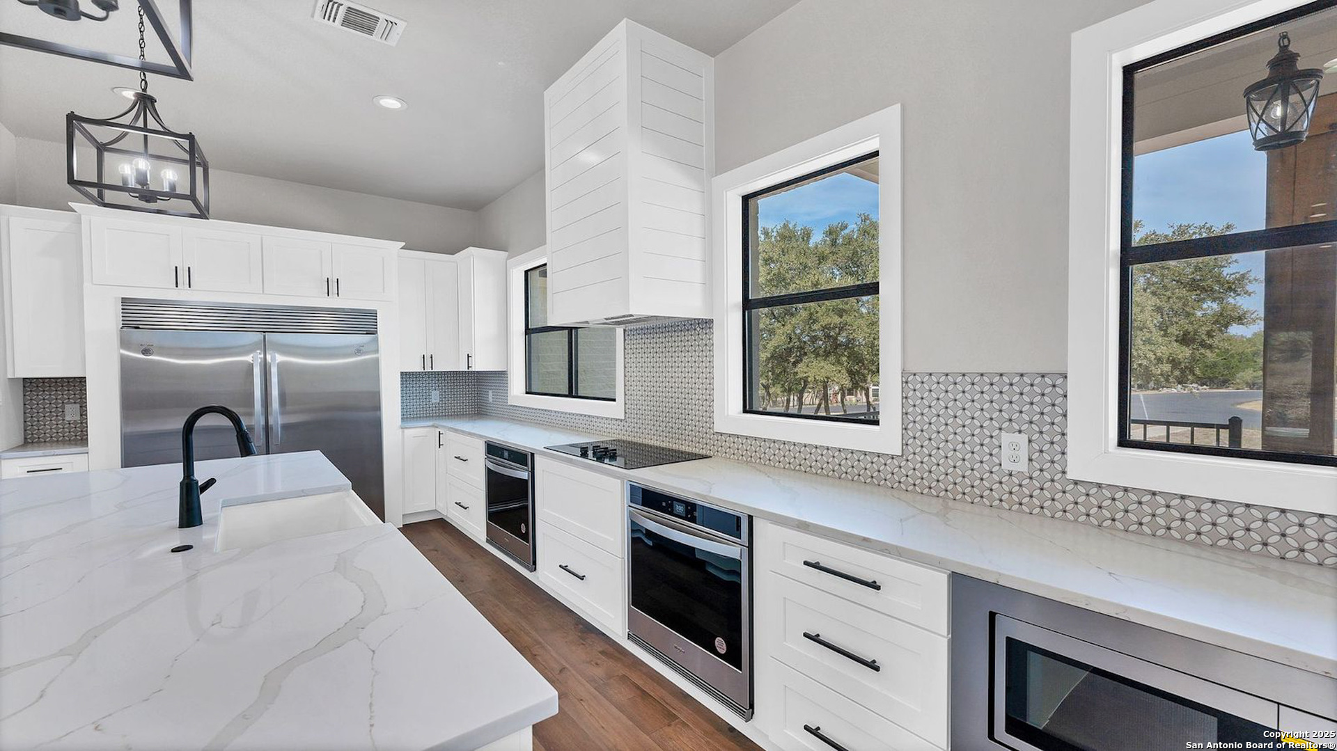 725 Winding View New Braunfels TX 78132