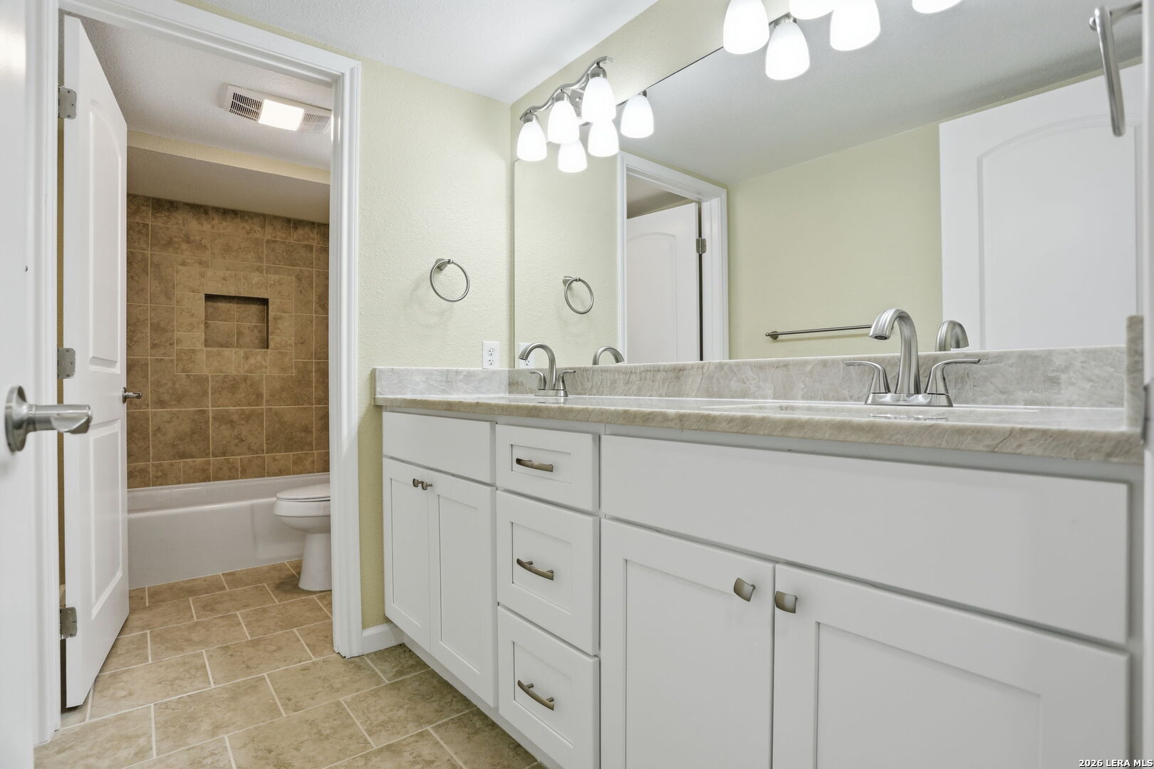 229 Sherri Drive Universal City TX 78148
