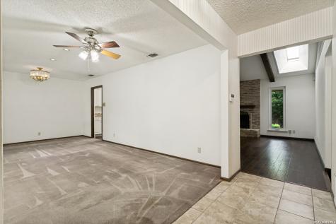 2127 Oak Wild Street San Antonio TX 78232