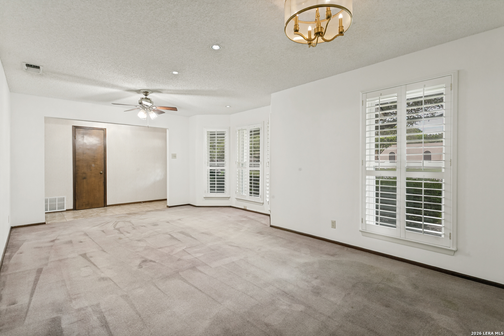 2127 Oak Wild Street San Antonio TX 78232